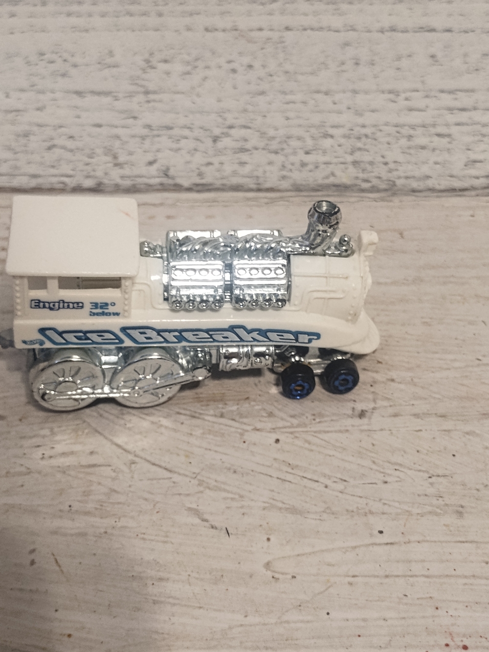 Hot Wheels 1995 Ice Breaker Train Engine RAIL RODDER Diecast & Plastic 1/64